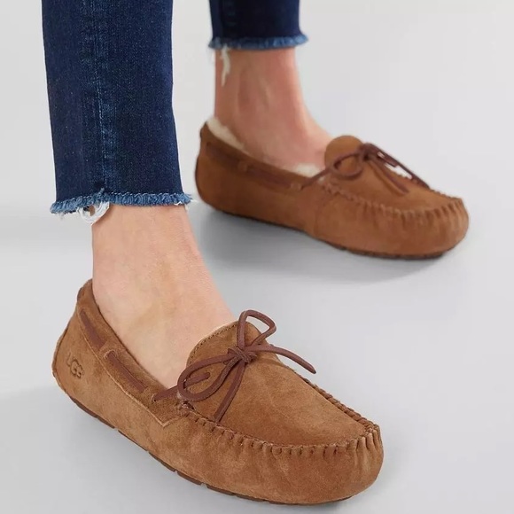 UGG Shoes - UGG Dakota Shearling Slipper Loafers - Chestnut
